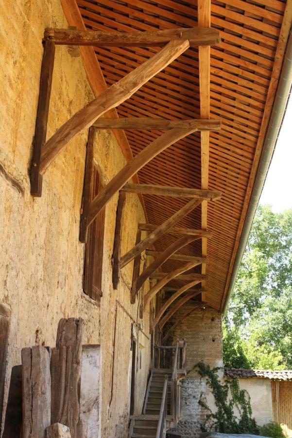 La Ferme De Berlioz Aparthotel La Cote-Saint-Andre Exterior foto